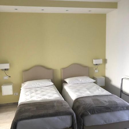 Villa Zaira Sorbara Екстер'єр фото